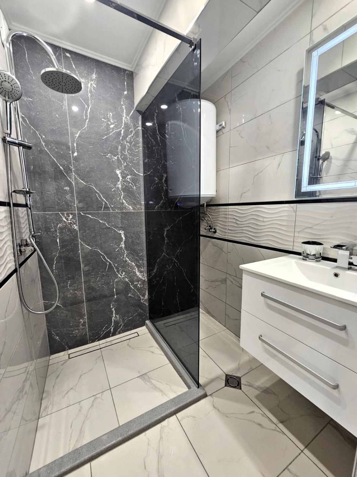 Apartment Bohemi With Free Parking Burgas City Exterior foto