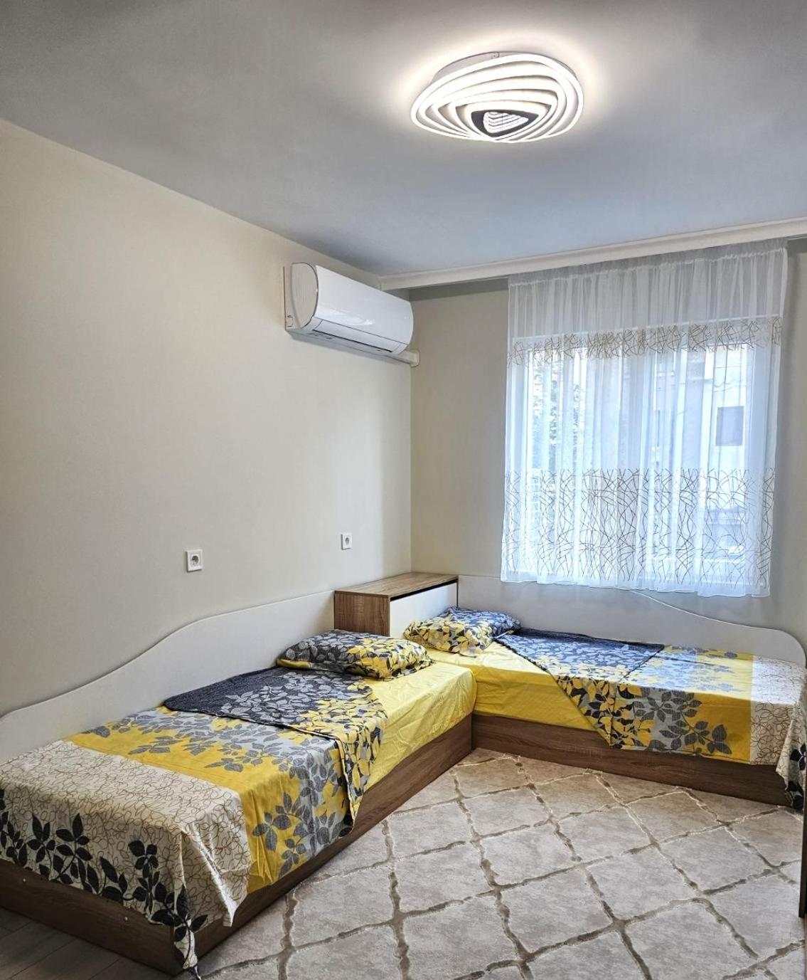 Apartment Bohemi With Free Parking Burgas City Exterior foto